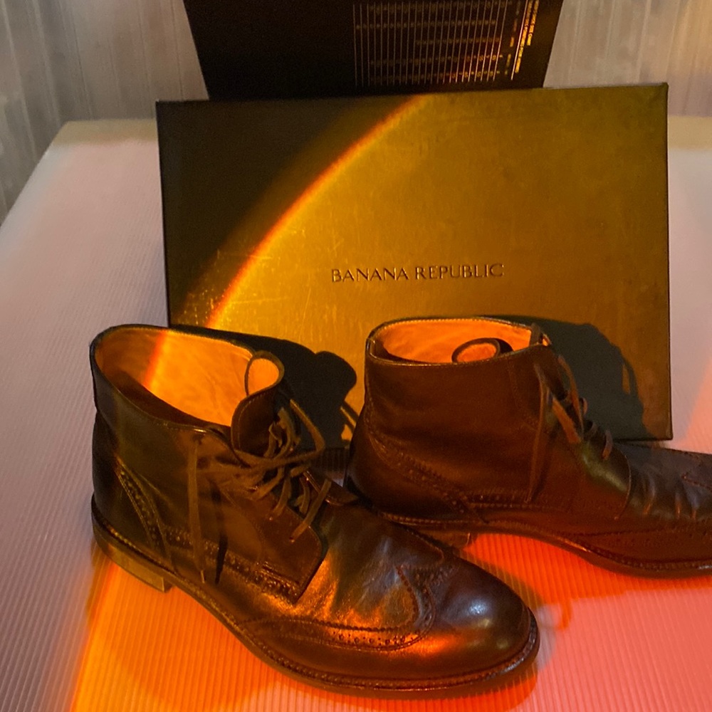 Banana republic men’s size 10 belsize lace up leather boot 🥾